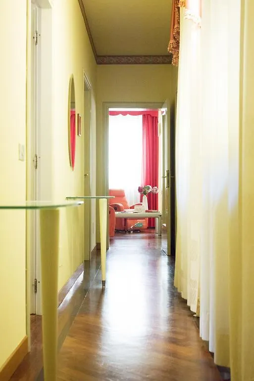 Bed & Breakfast B&B Via Del Carro Bologna Italy